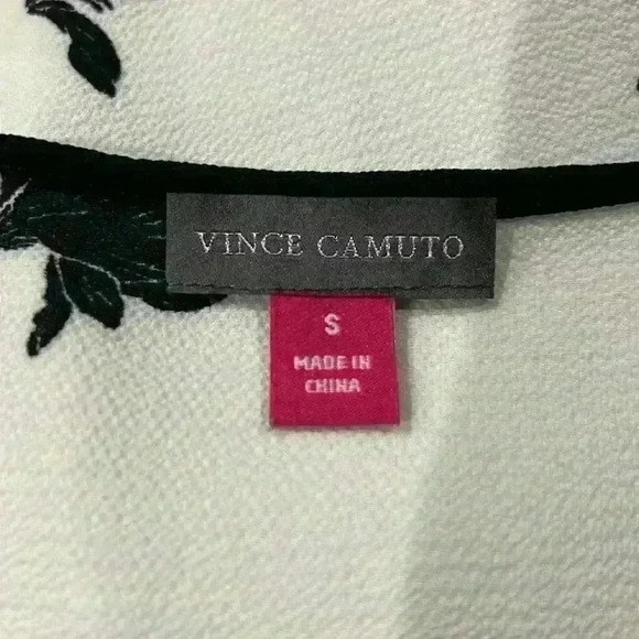 Vince Camuto V-neck sleeveless top. Size S, Fits like a medium. - Picture 7 of 8